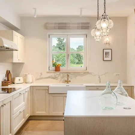 Petra Vabriga Tar-Vabriga