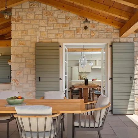 Petra Vabriga Villa Tar-Vabriga