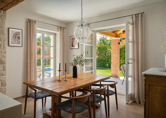 Petra Villa Tar-Vabriga