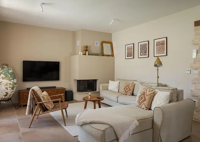 Petra Vabriga * Tar-Vabriga