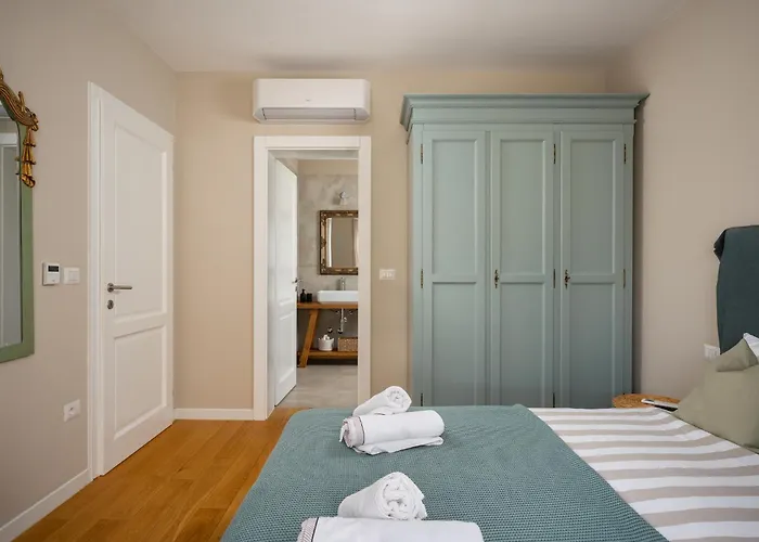 Petra Vabriga Vila *