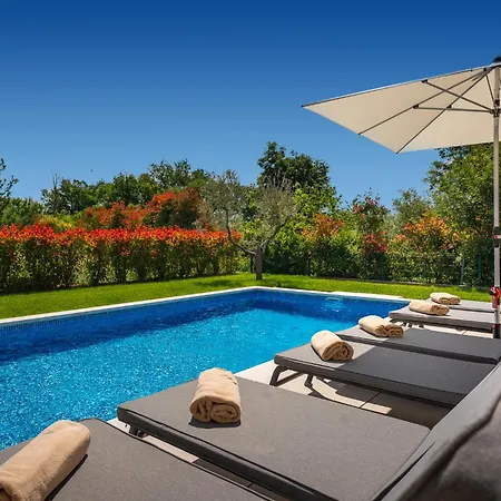 Petra Vabriga * Tar-Vabriga