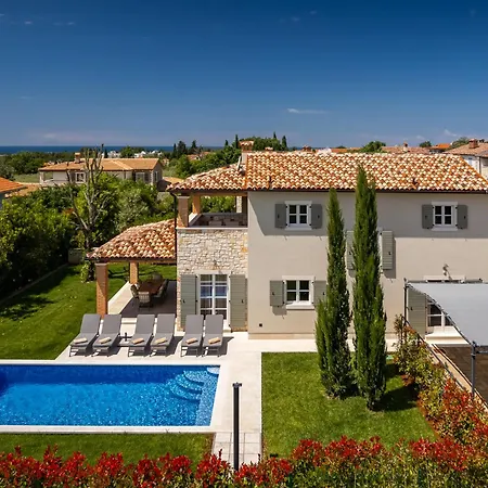 Petra Vabriga * Tar-Vabriga