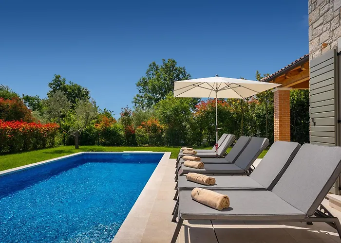 Petra Vabriga * Tar-Vabriga